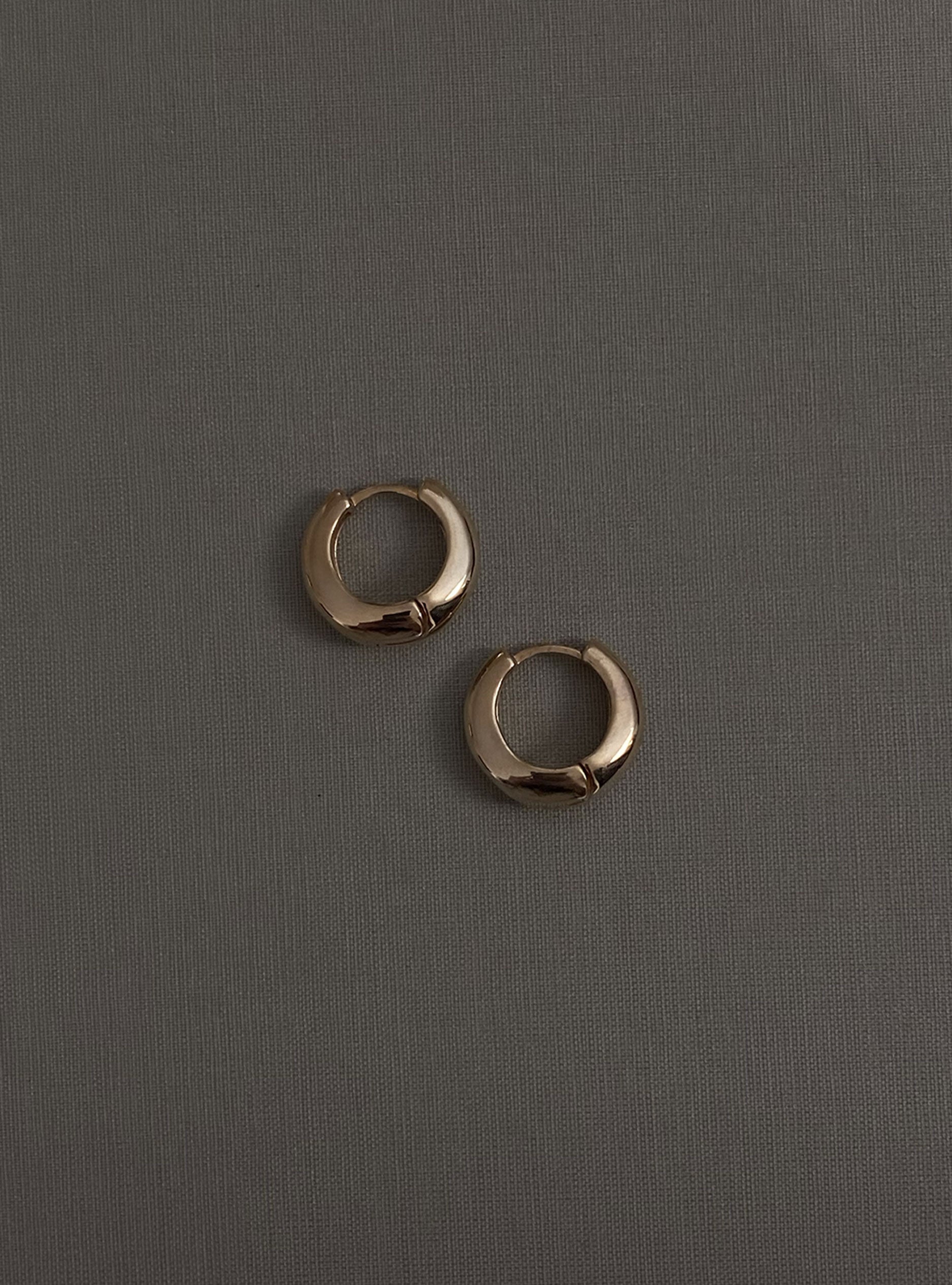 CAMILLA | CHUNKY HOOPS