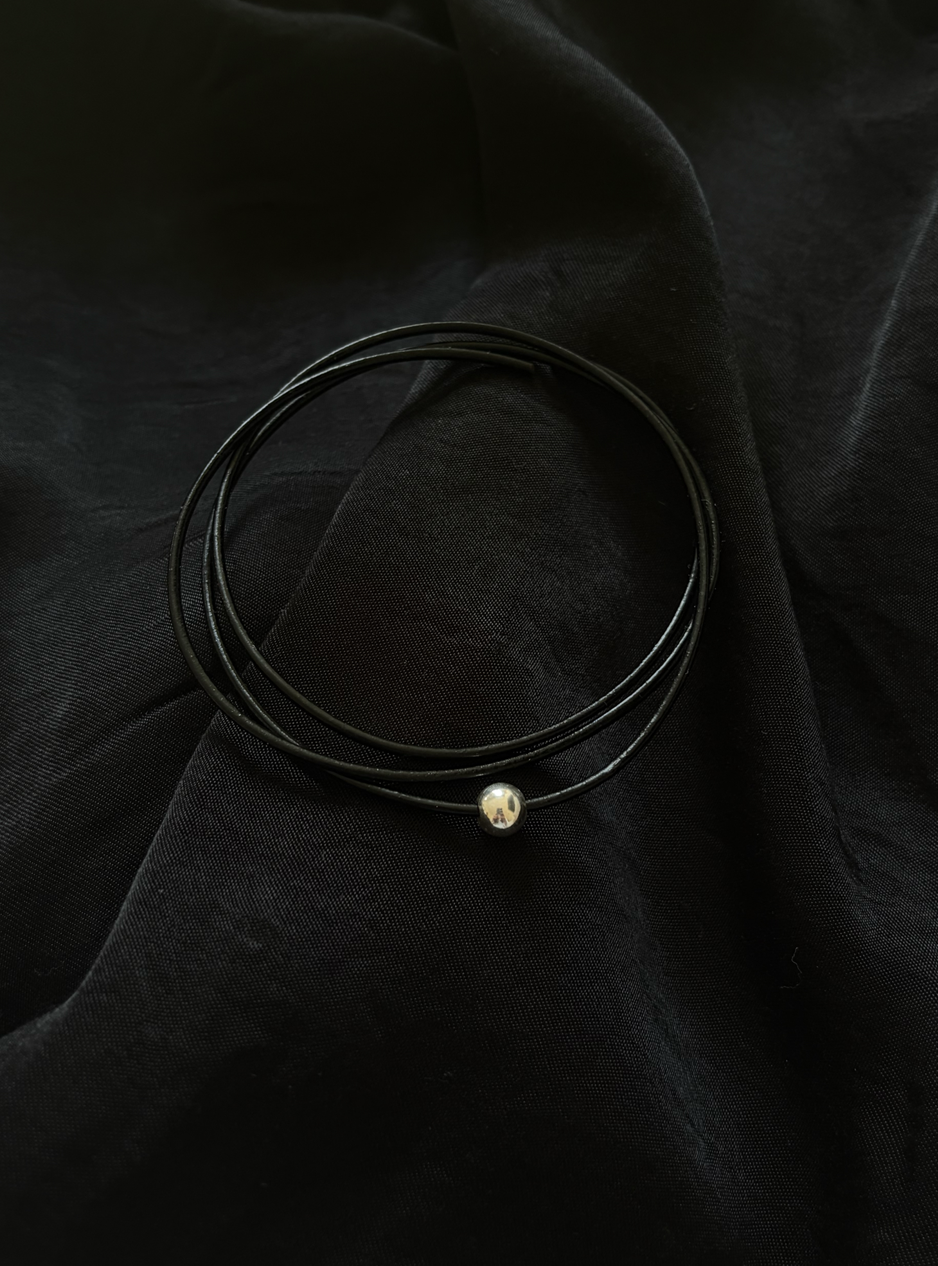 FREE GIFT | LEATHER BAND WITH BEAD