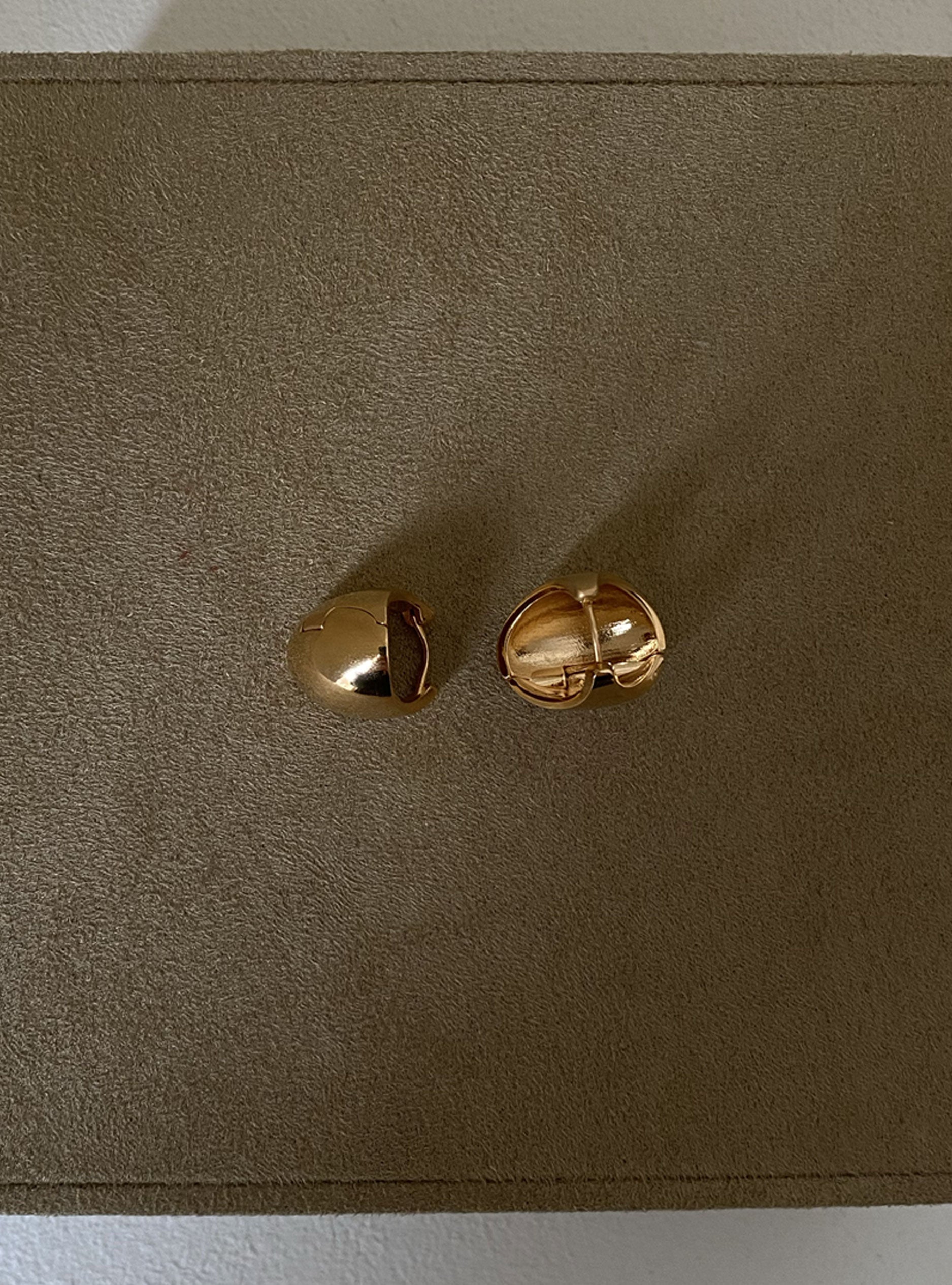 GIA | EARRINGS
