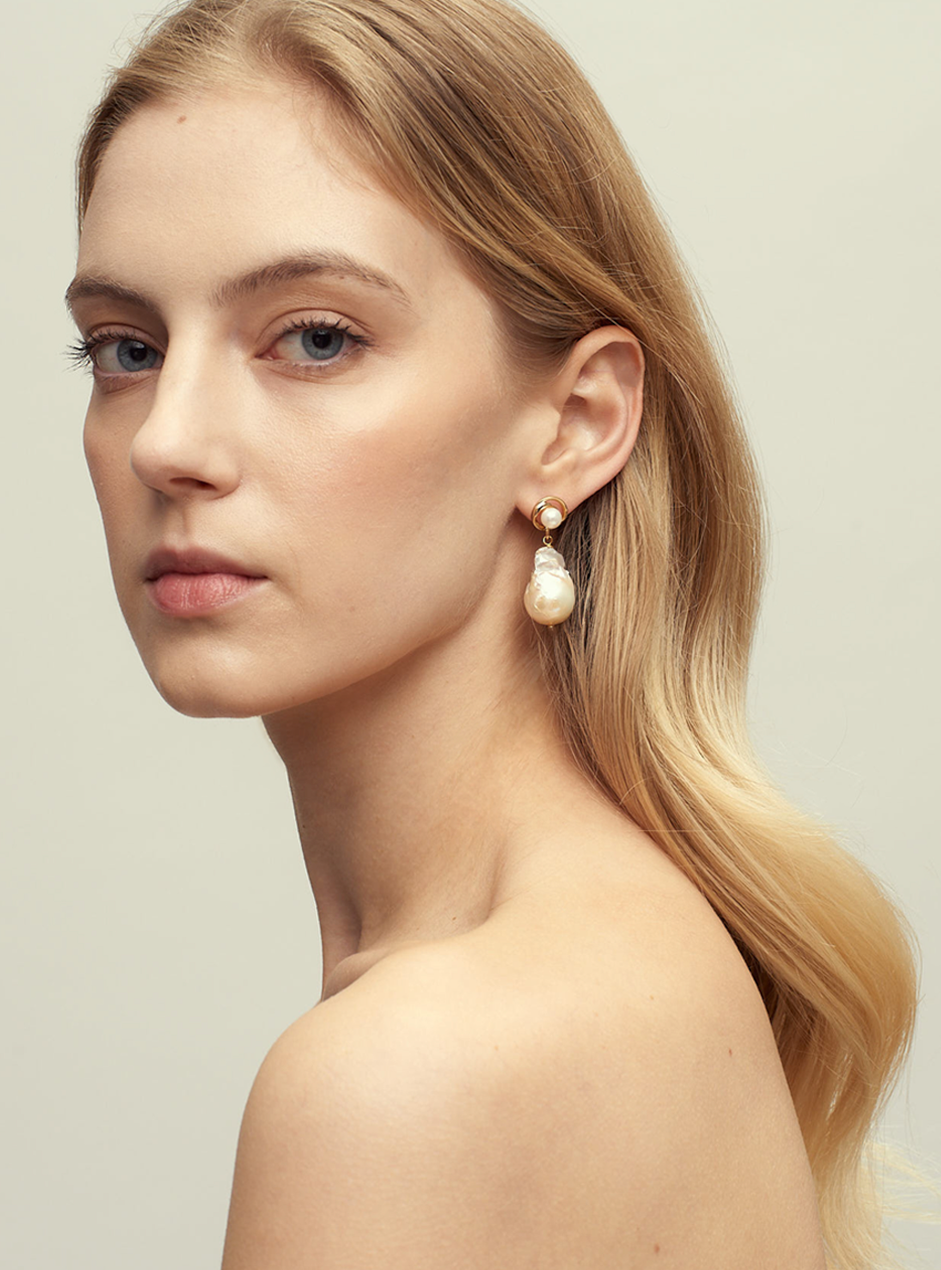 SVEVA | PEARL EARRINGS