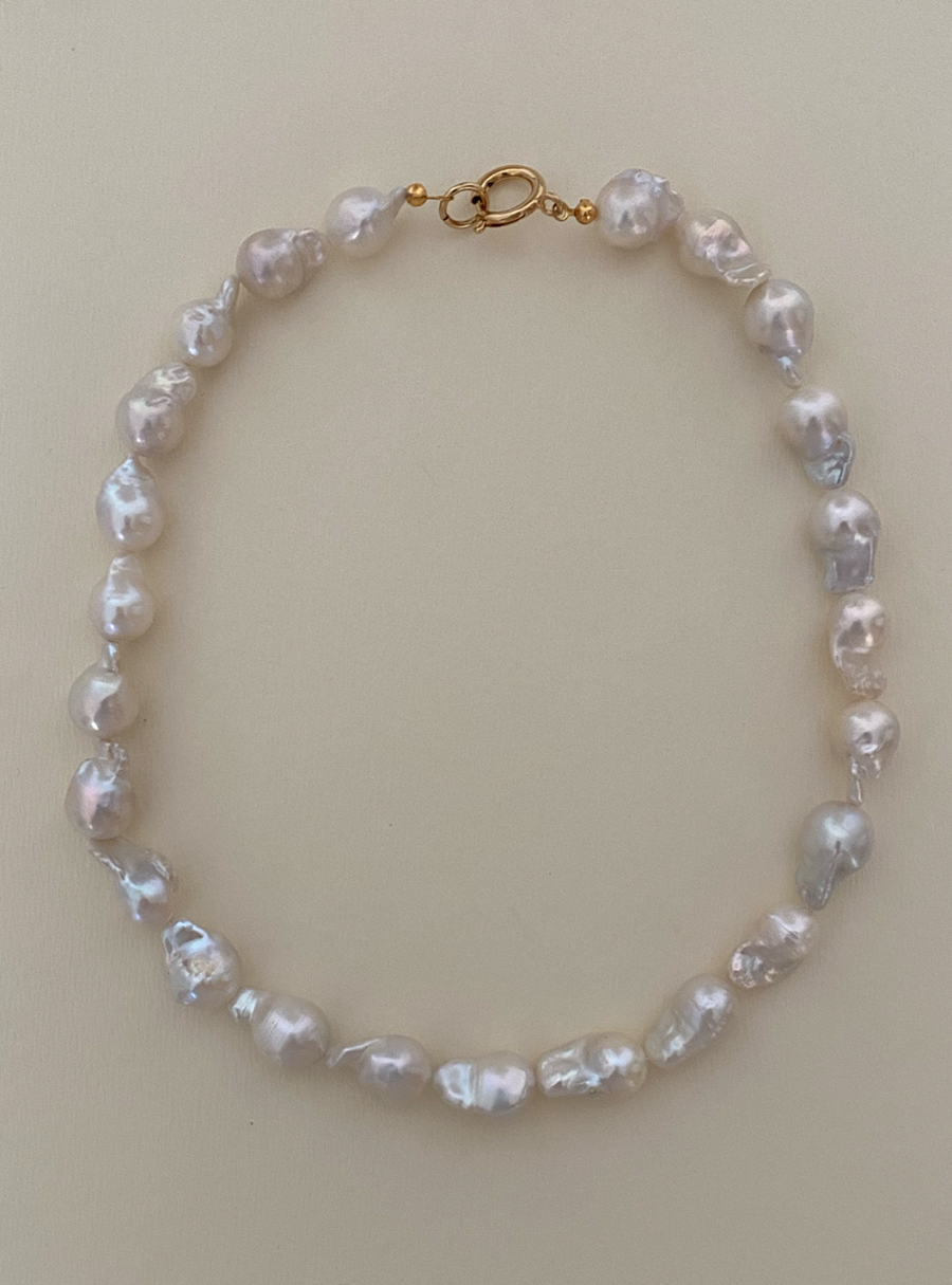 LUCY | BAROQUE PEARL NECKLACE