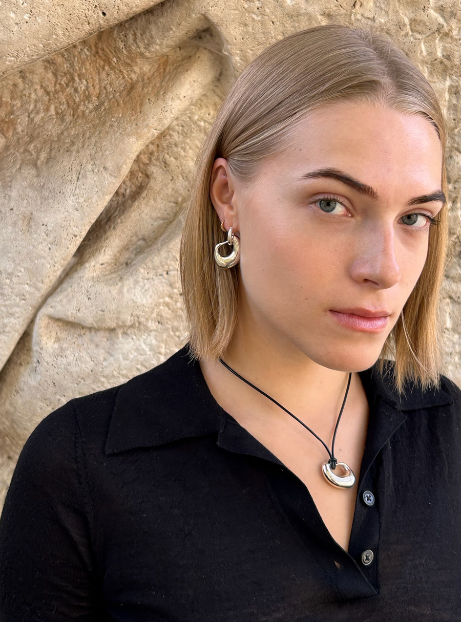 LETICIA | LEATHER BAND NECKLACE