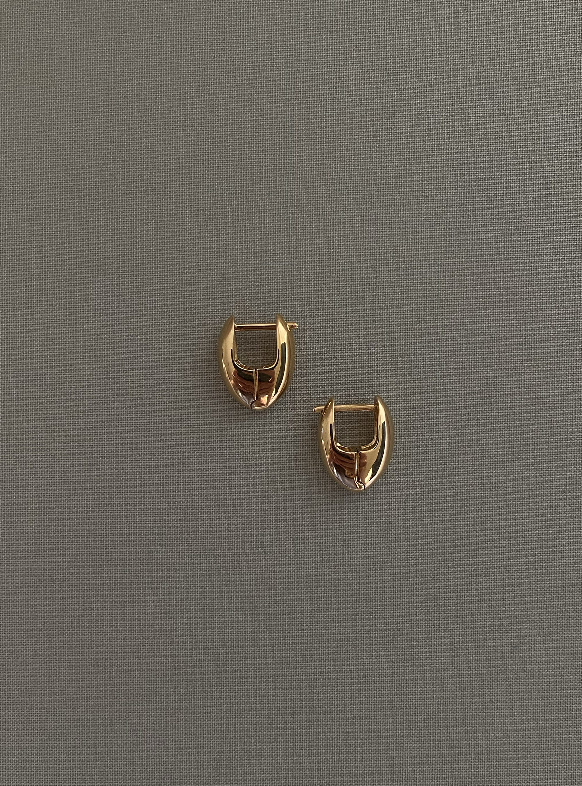 OVAL | HOOPS