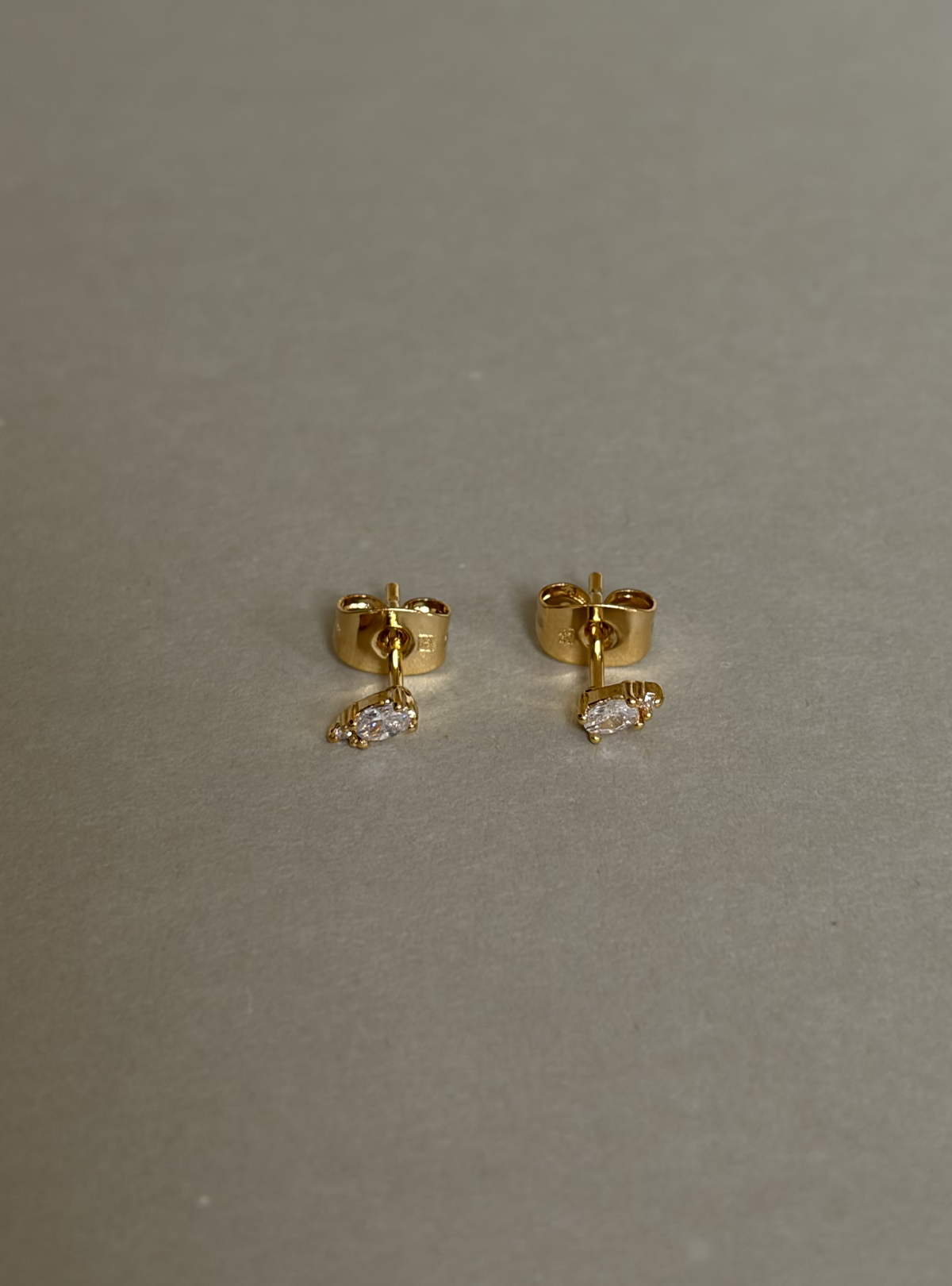 ARCHIVE 6 | STUD EARRINGS