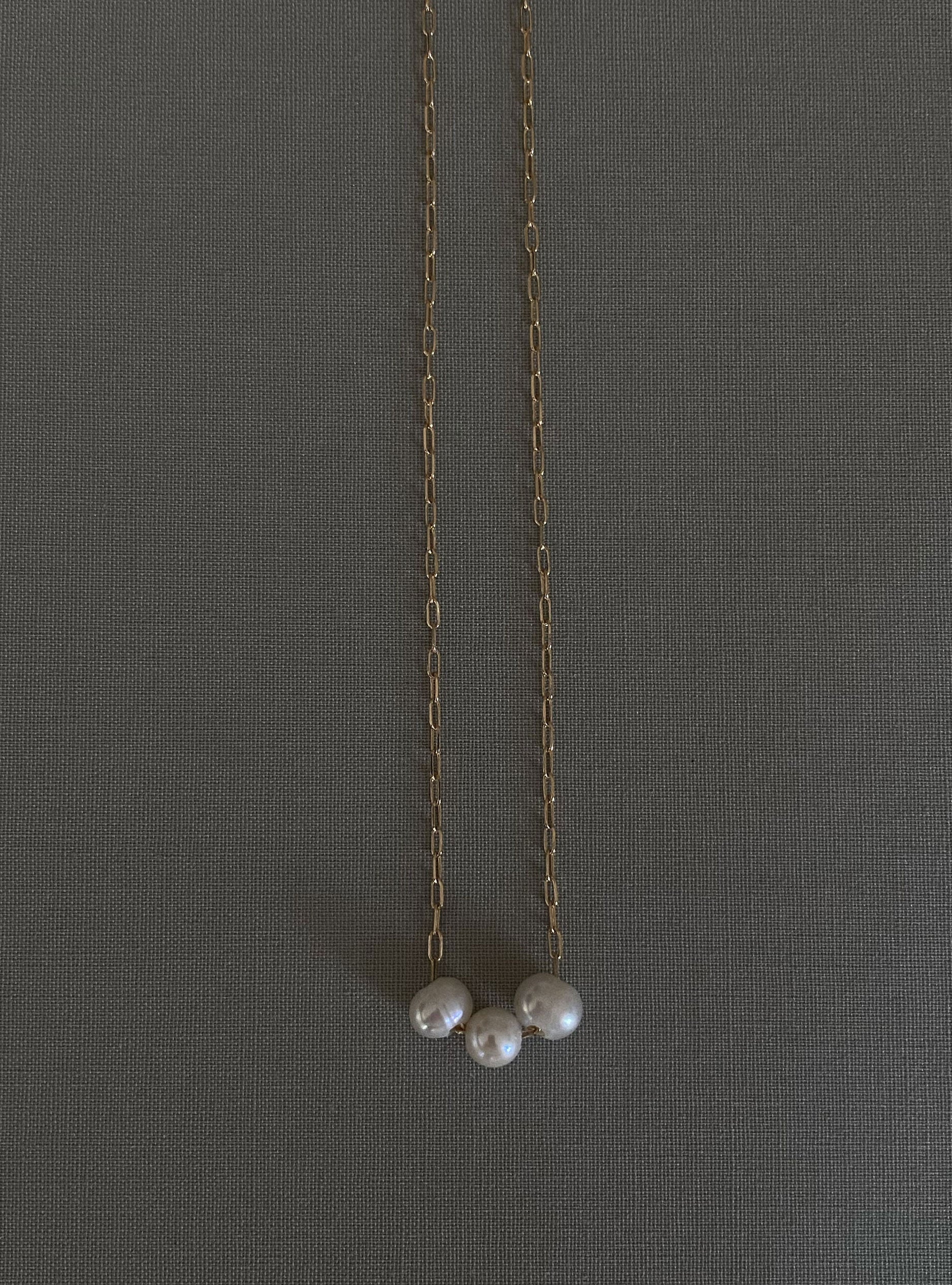 SPRING | PEARL NECKLACE