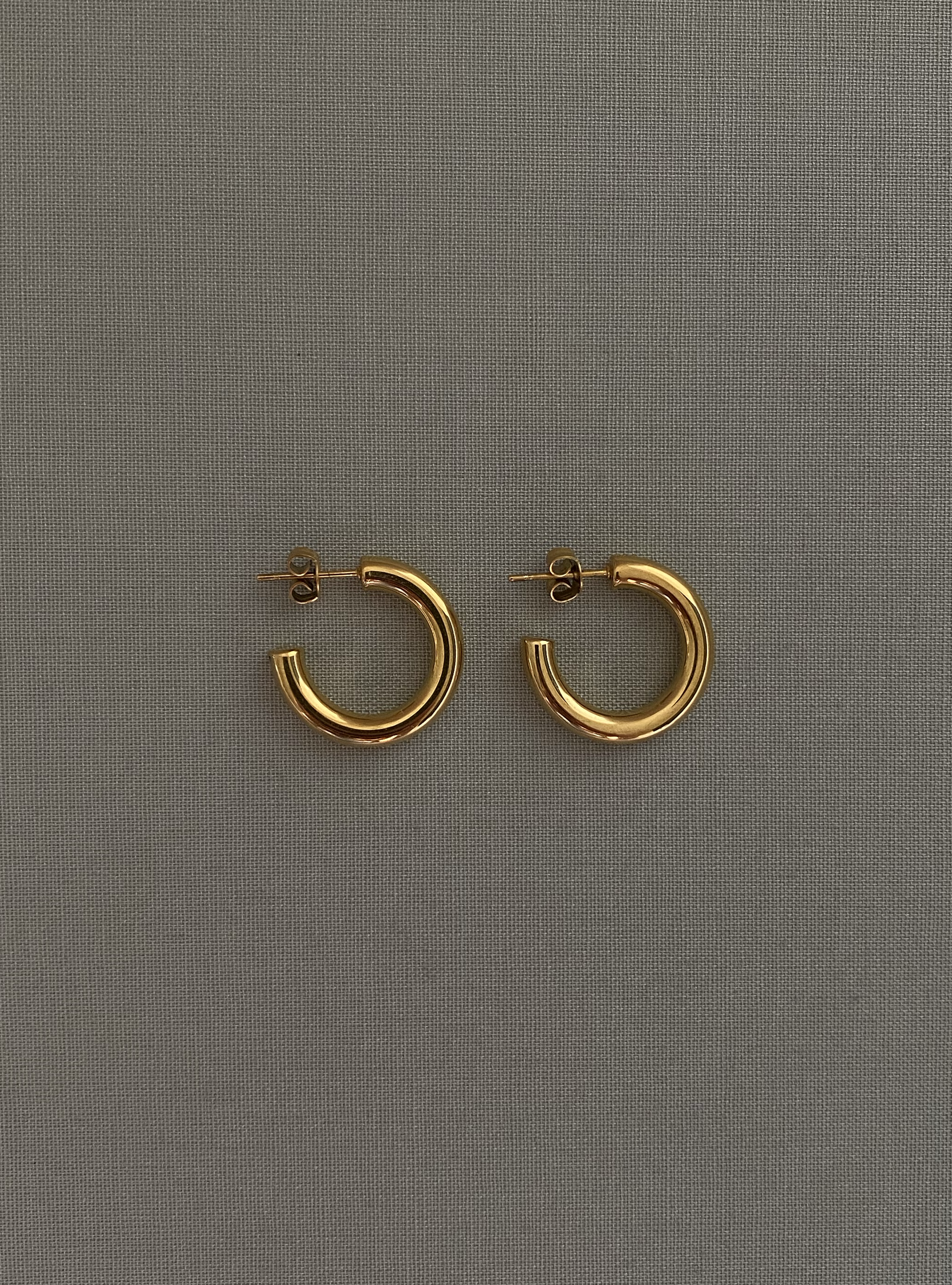 VINTAGE YELLOW | HOOPS
